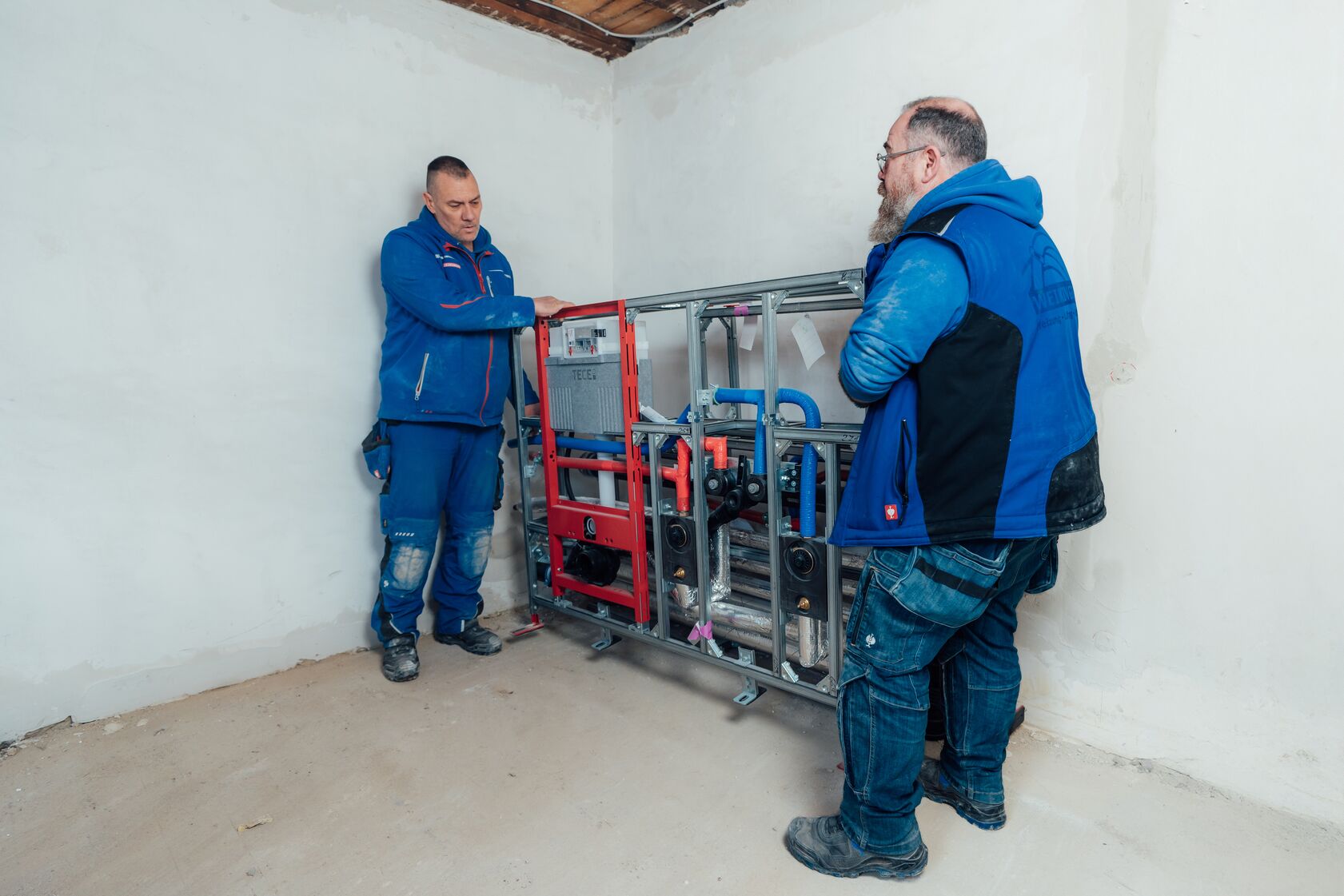 Aufstellen der Installationswand